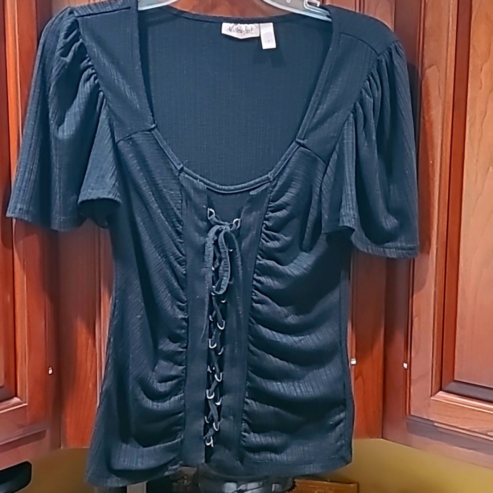 WILLOW & ROOT Lace-up front top